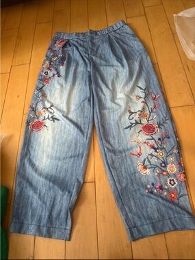 Embroidered Light Blue Denim LOOK stretchy Wide-Leg Pants